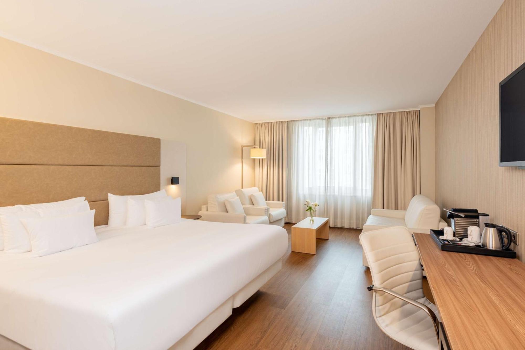 Nh Collection Mitte Am Checkpoint Charlie Hotel Berlim